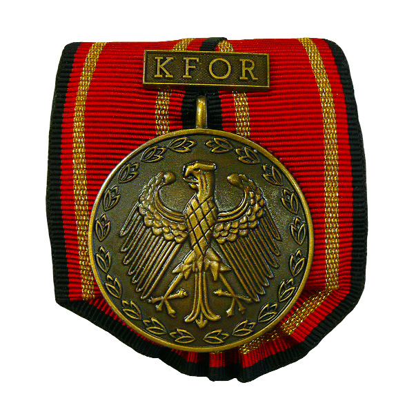 Orden Bundeswehr Einsatzmedaille KFOR bronze mit 25mm Bandspange und Etui 